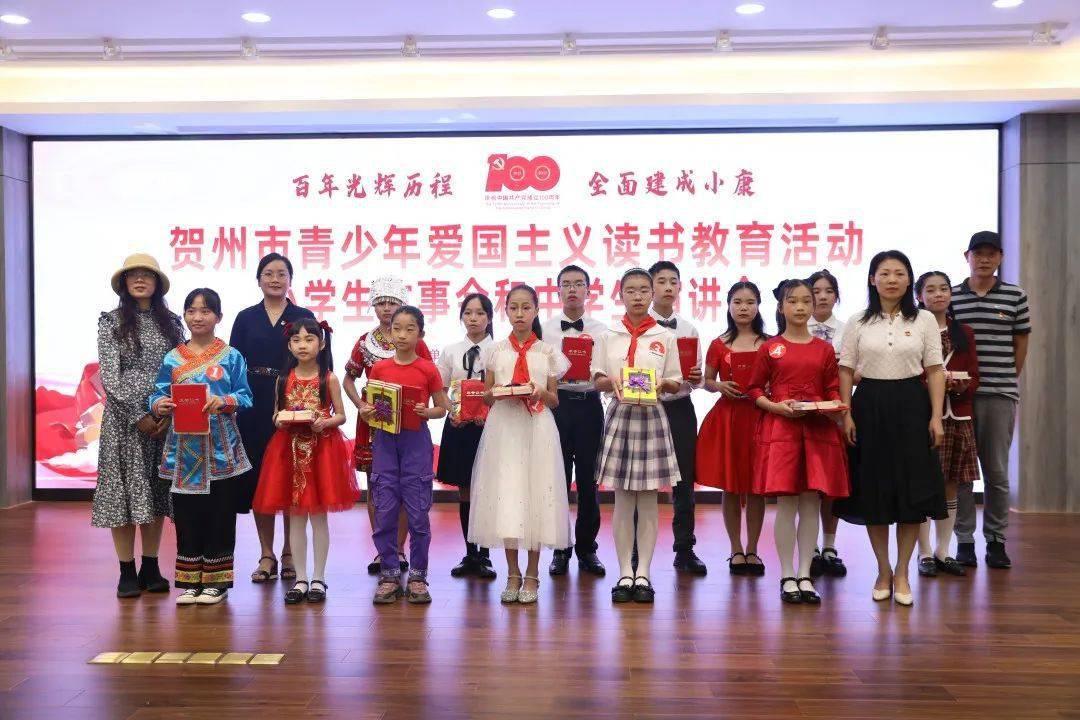 妈妈很强势，什么都要逼着我按她想法做，不然各种和你吵架，爸爸平时一开口就骂我，不然我说任？游戏画面